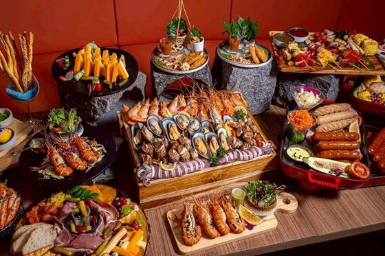 BBQ Seafood Buffet on Saturday Night - 邦盛阿玛瑞酒店
