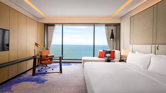 Club Deluxe Ocean View
