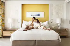 一卧室临海转角套房