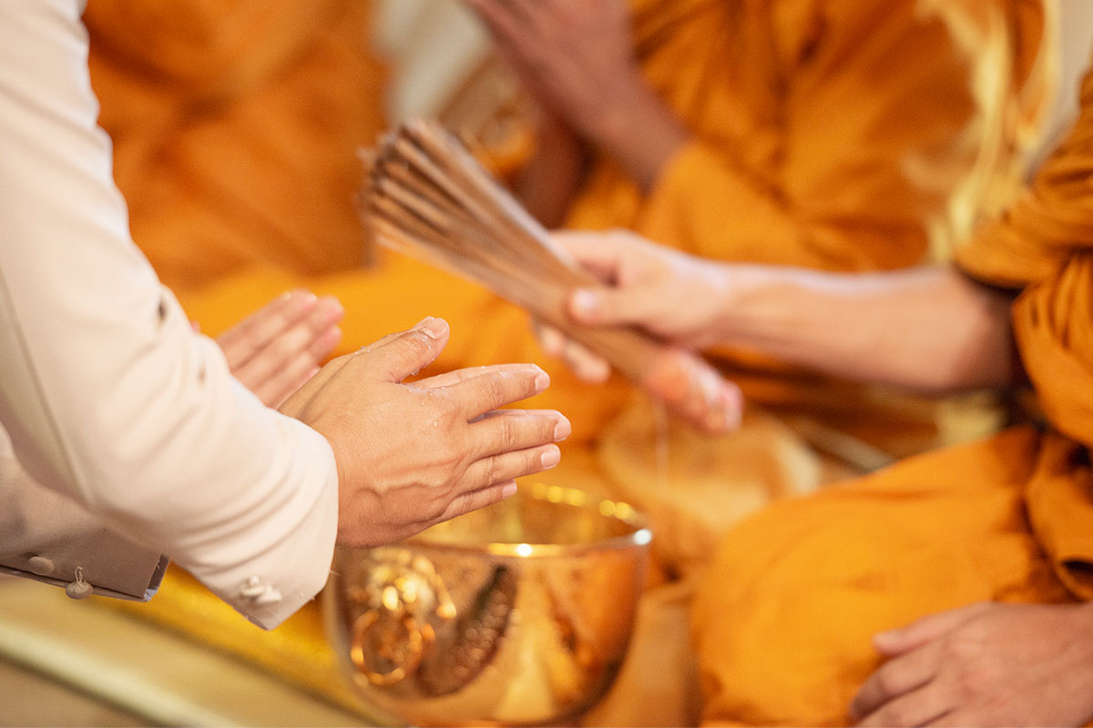 Monk Ceremony - 芭堤雅阿玛瑞度假酒店